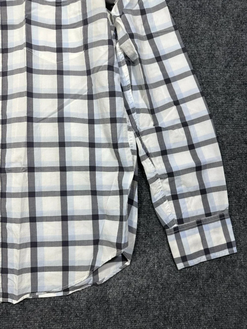 J Crew Shirt Mens Medium Button Down Blue Gray  Cotton Plaid Long Sleeve Pocket